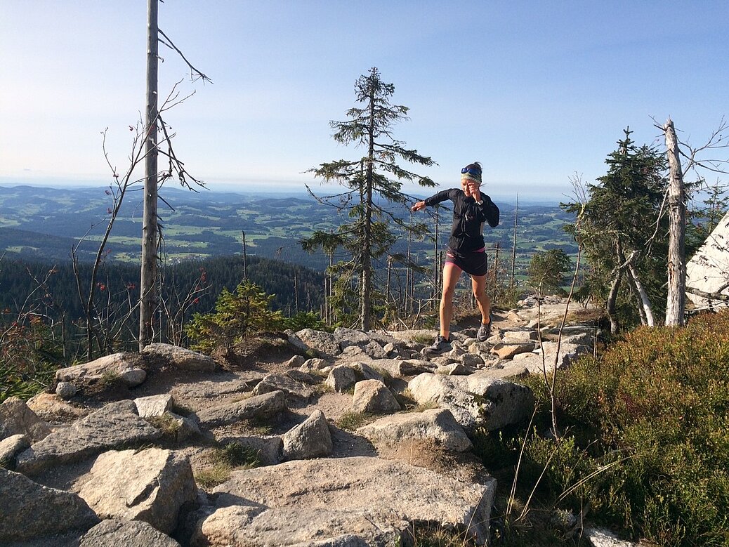 [Translate to Czech:] Berglauf im Sommer über das Steinerne Meer